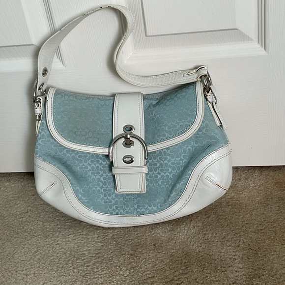 Teal and White Coach Purse 👜 - Picture 10 of 15